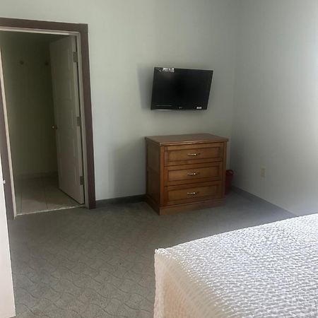 Harbor House Inn Sackets Harbor Экстерьер фото