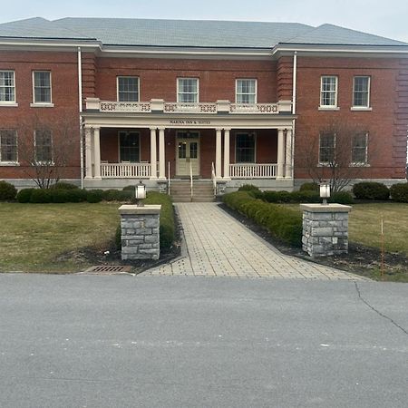 Harbor House Inn Sackets Harbor Экстерьер фото
