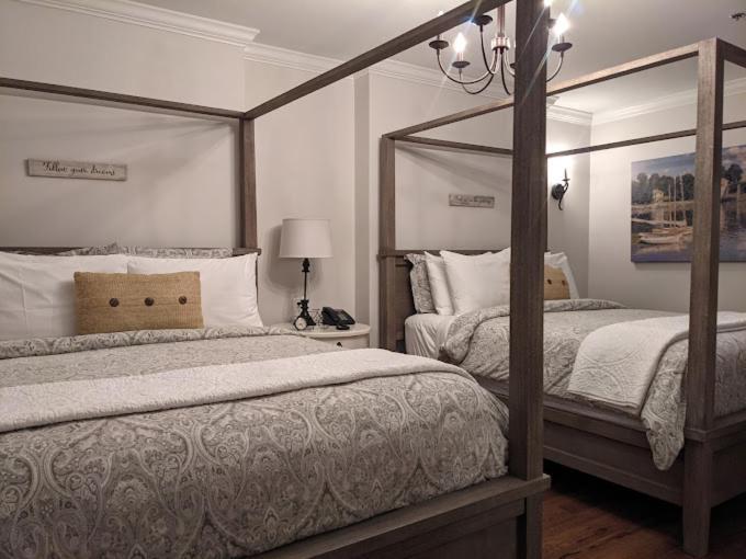 Harbor House Inn Sackets Harbor Экстерьер фото