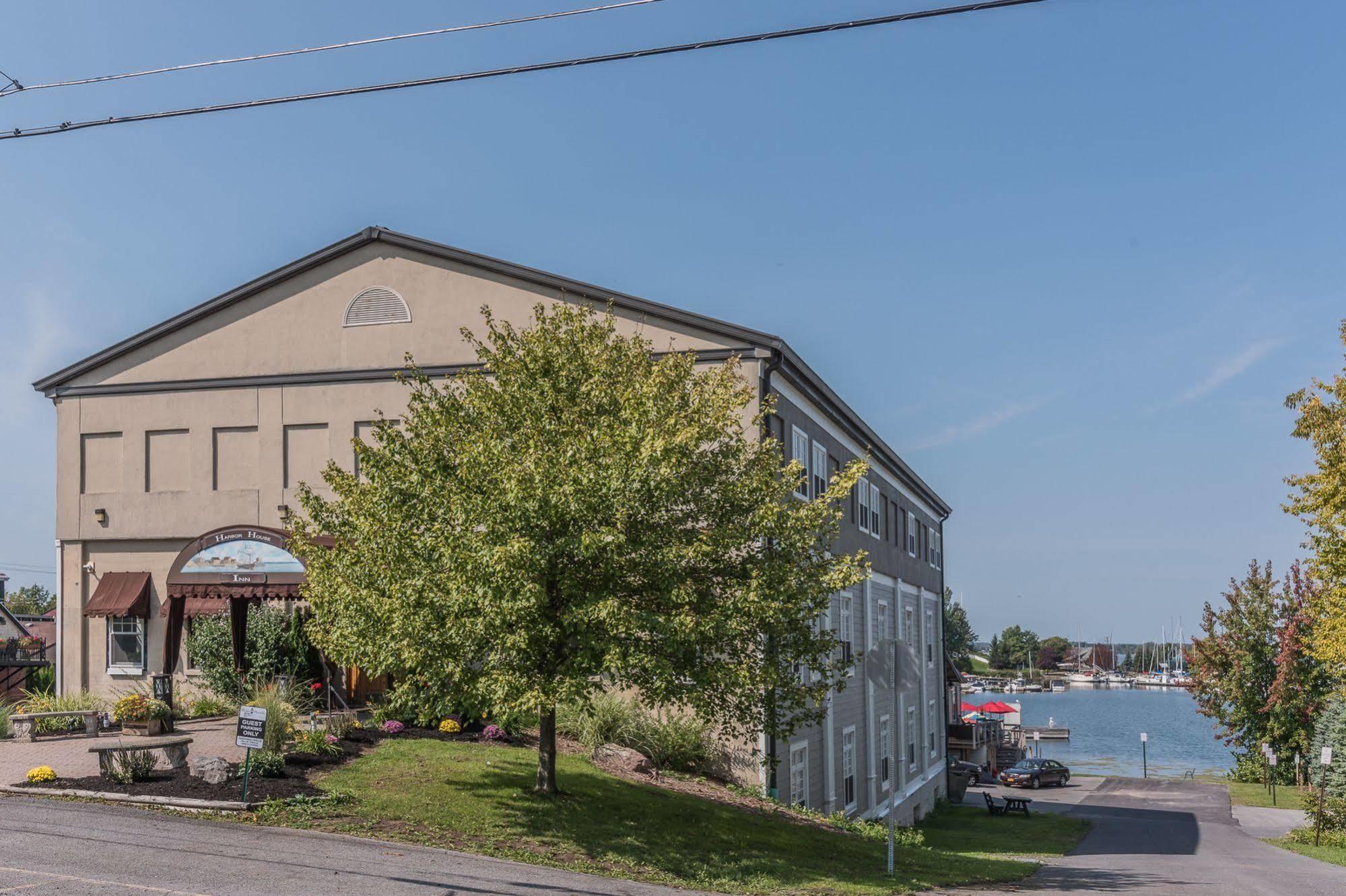 Harbor House Inn Sackets Harbor Экстерьер фото
