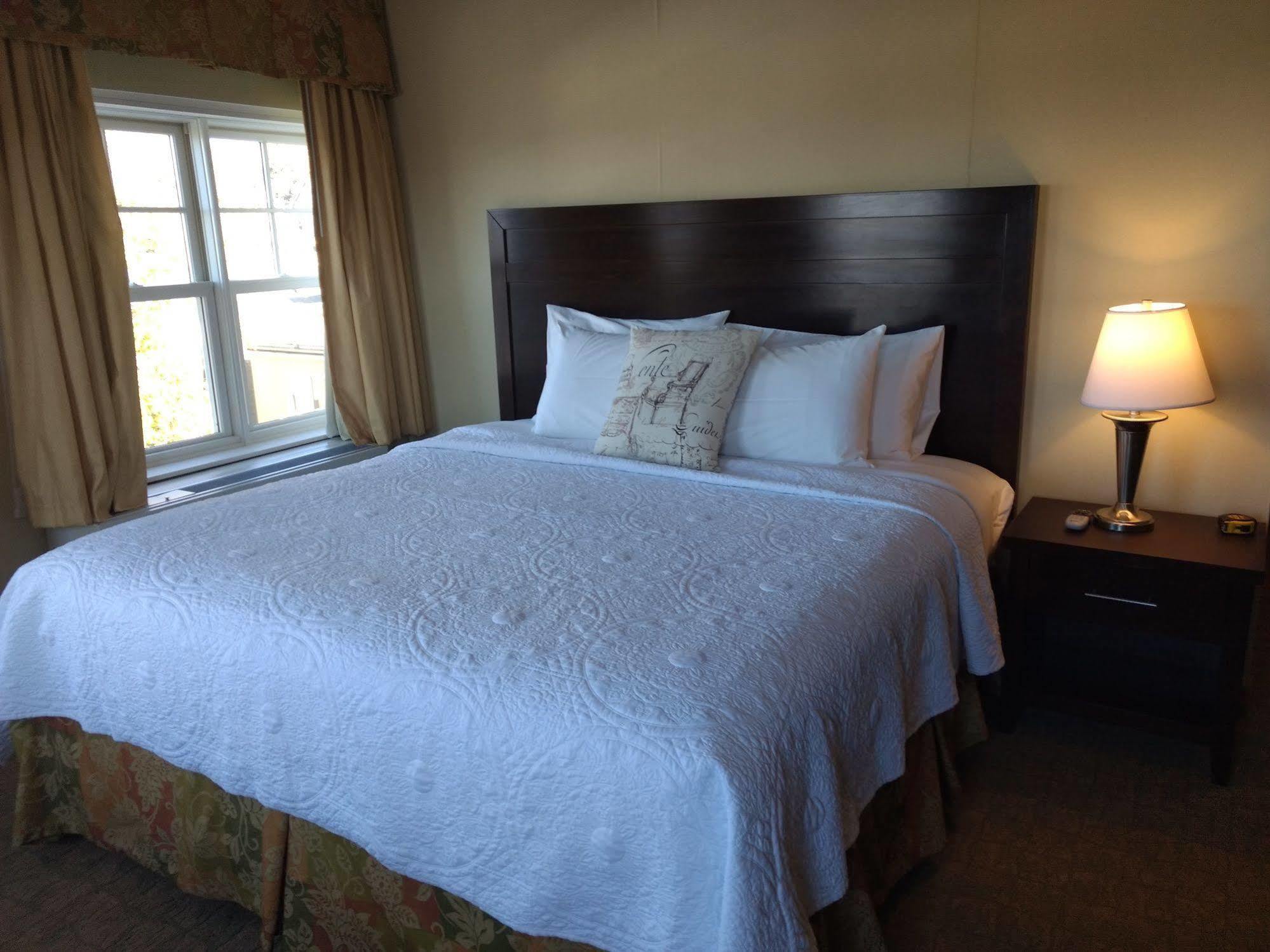 Harbor House Inn Sackets Harbor Экстерьер фото
